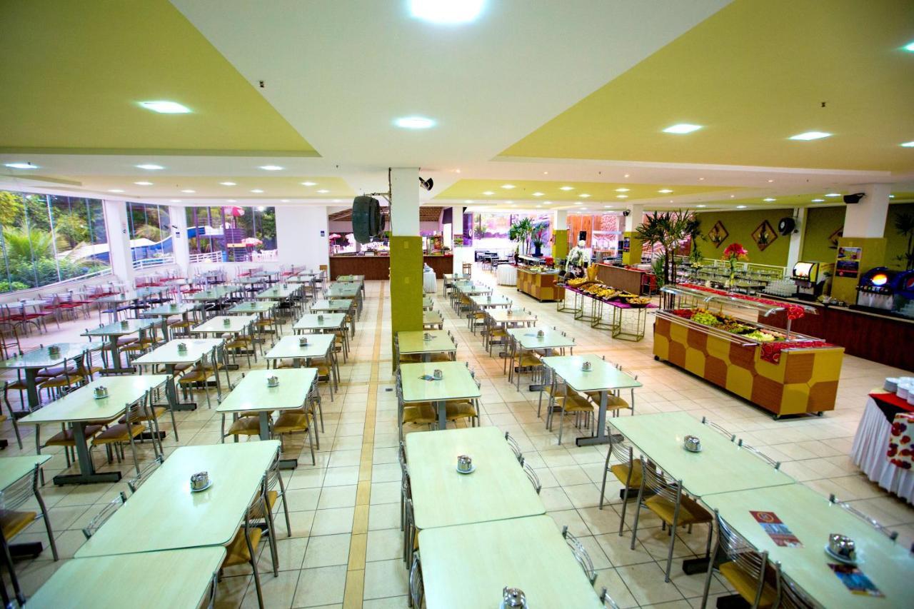 Golden Dolphin Grand Hotel Oficial Caldas Novas Buitenkant foto